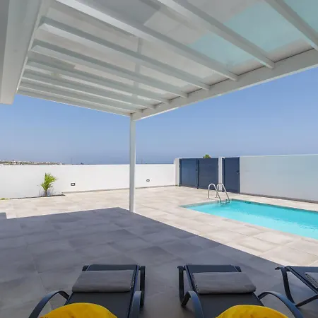 Maria 7 Puerto Calero